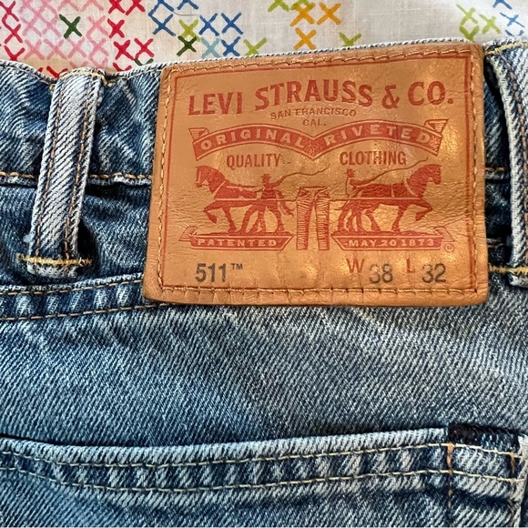 Vintage Women’s Levi's Men’s Jeans High Rise Denim Cut Off Shorts - Picture 4 of 9